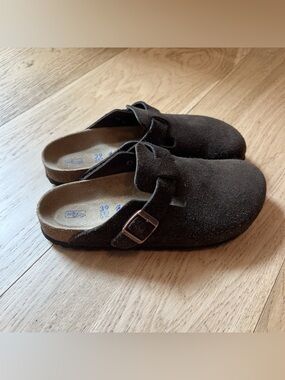 Birkenstock Boston Clogs - Mocha